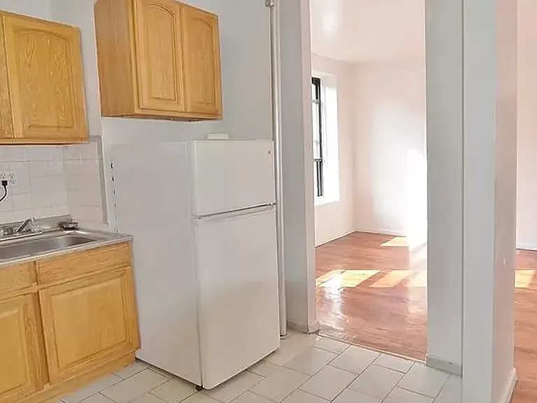 215 W 109th St #2G — Photo 5