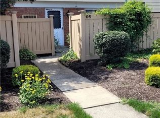 7970 Mentor Ave APT D5, Mentor, OH 44060