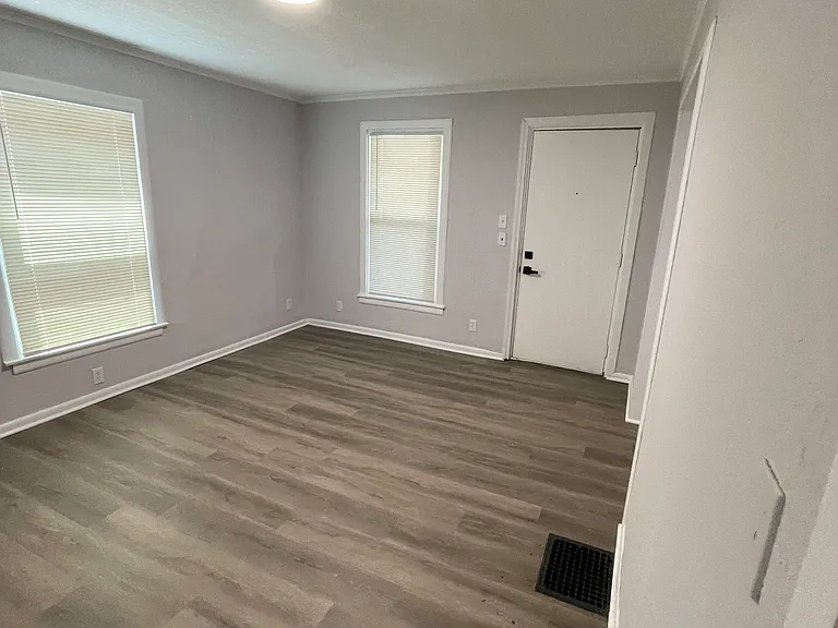 1601 Oakley Ave — Photo 14