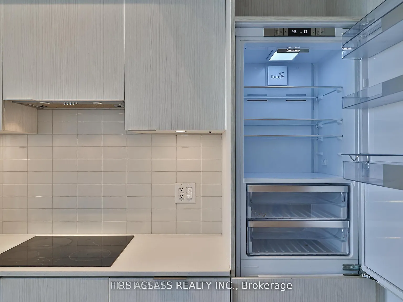 Studio, $2,250 — Photo 2