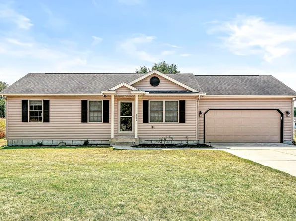 30590 Oakbrook Dr, Granger, IN 46530