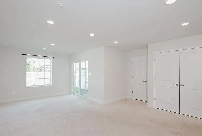 1436 Onnesta Ct — Photo 6