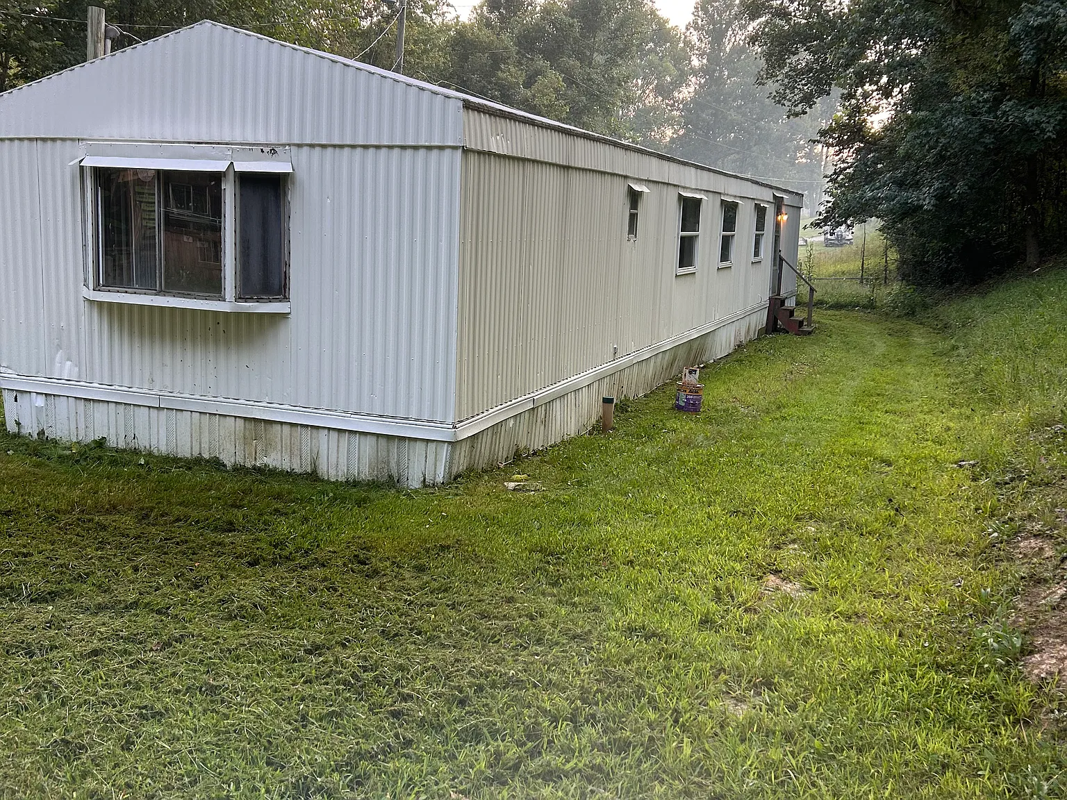 3 bed, 840 sqft, $950 — Photo 2