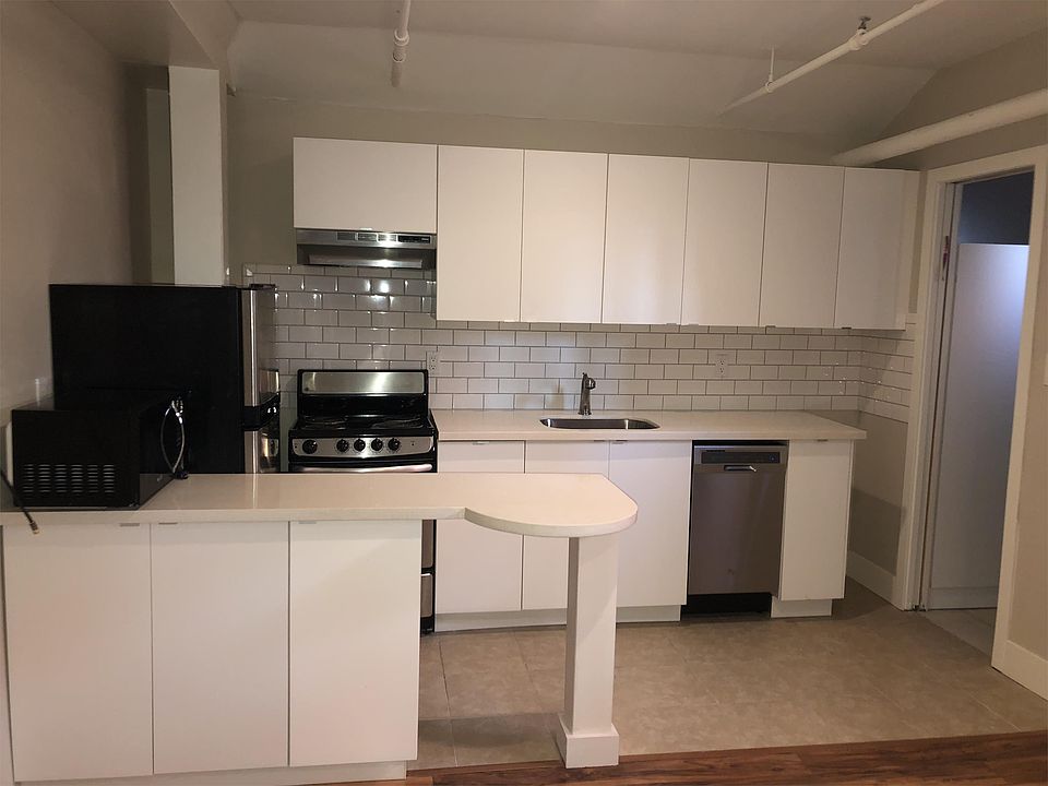 1st image of 411 Bellevue Ave E APT 103