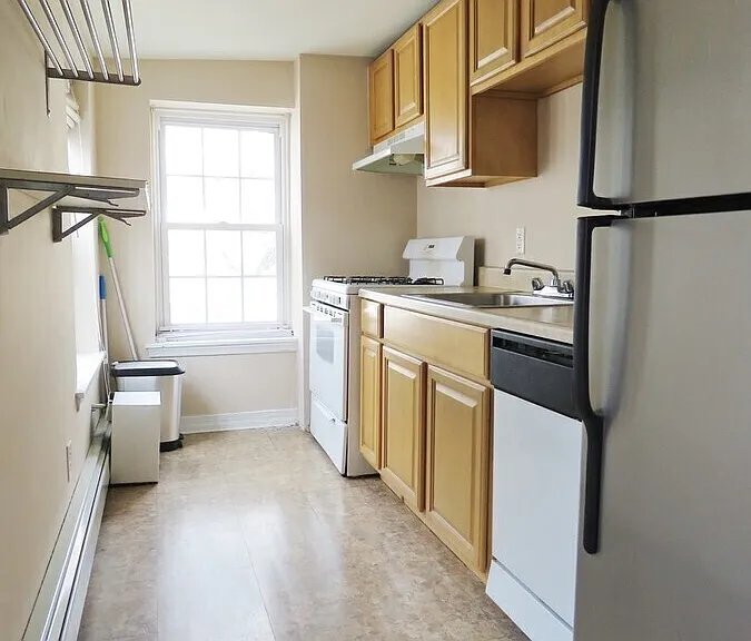 1519 Green St #3R — Photo 2