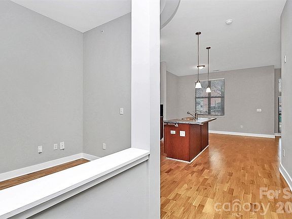 4th image of 712 N Davidson St