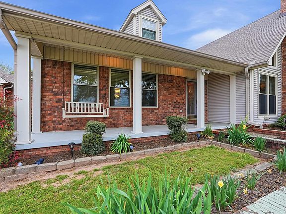 3rd image of 1000 Grandview Heights Dr