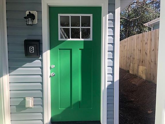 3rd image of 118 N Hyde Park Ave
