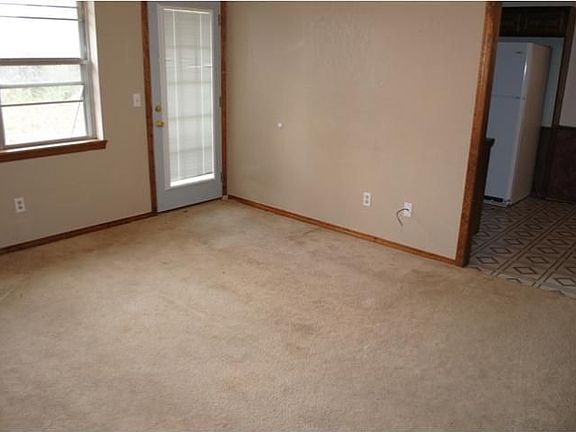 3rd image of 1109 S Morgan Dr