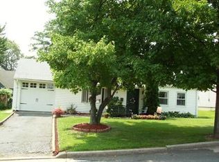 41 Wendy Rd, Colonia, NJ 07067