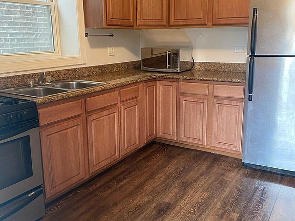 2nd image of 1140 N Lawler Ave APT 1