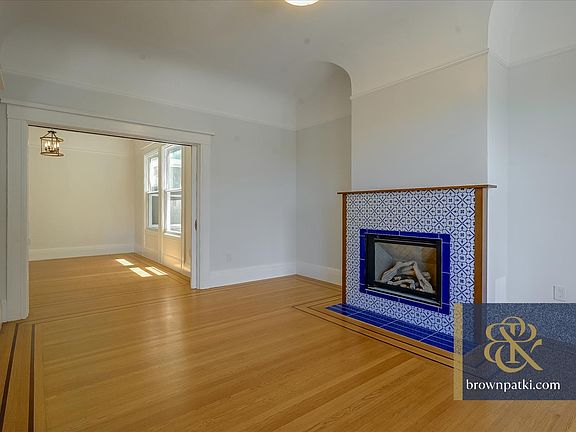 4th image of 345 Texas St