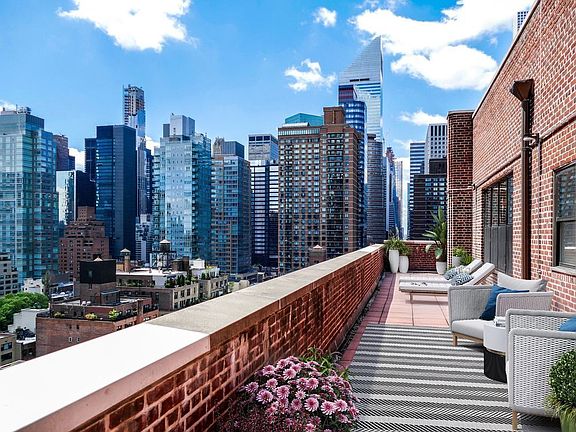 3rd image of 405 E 54th St #A