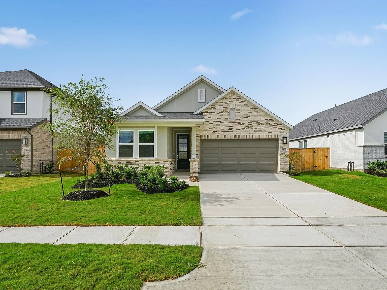 3 bed, 2.0 bath, 1612 sqft, $2,550 — Photo 1