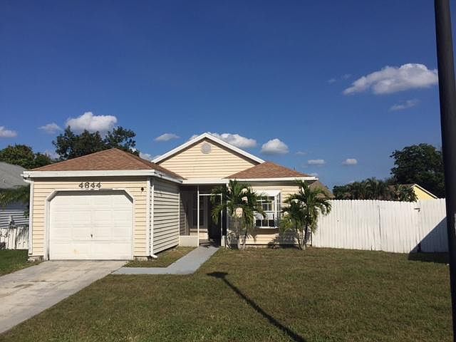 1st image of 4644 Lakeside Cir