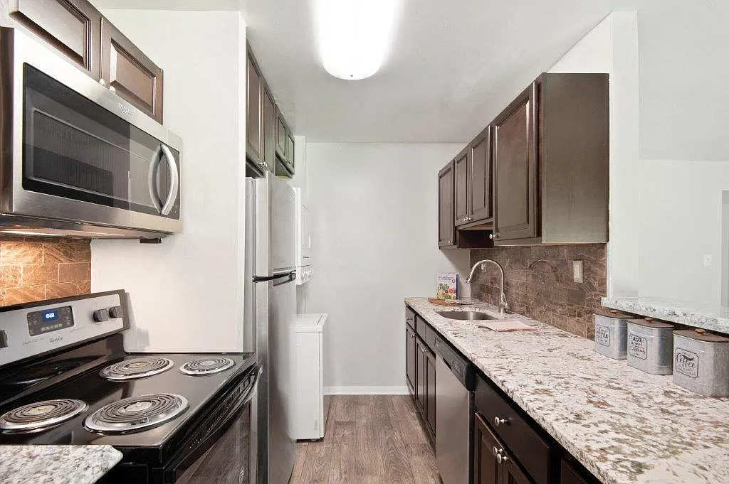 Skylark Pointe Apartment Homes — Photo 1