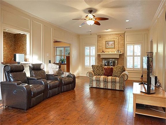 4th image of 14722 Hoya Ct