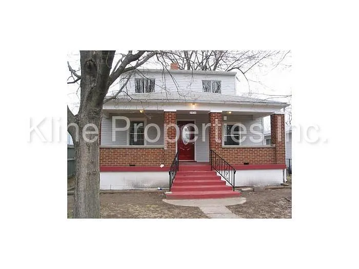 2436 Villa Ave photo 1