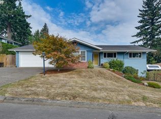 7449 SE Salmon St, Portland, OR 97215