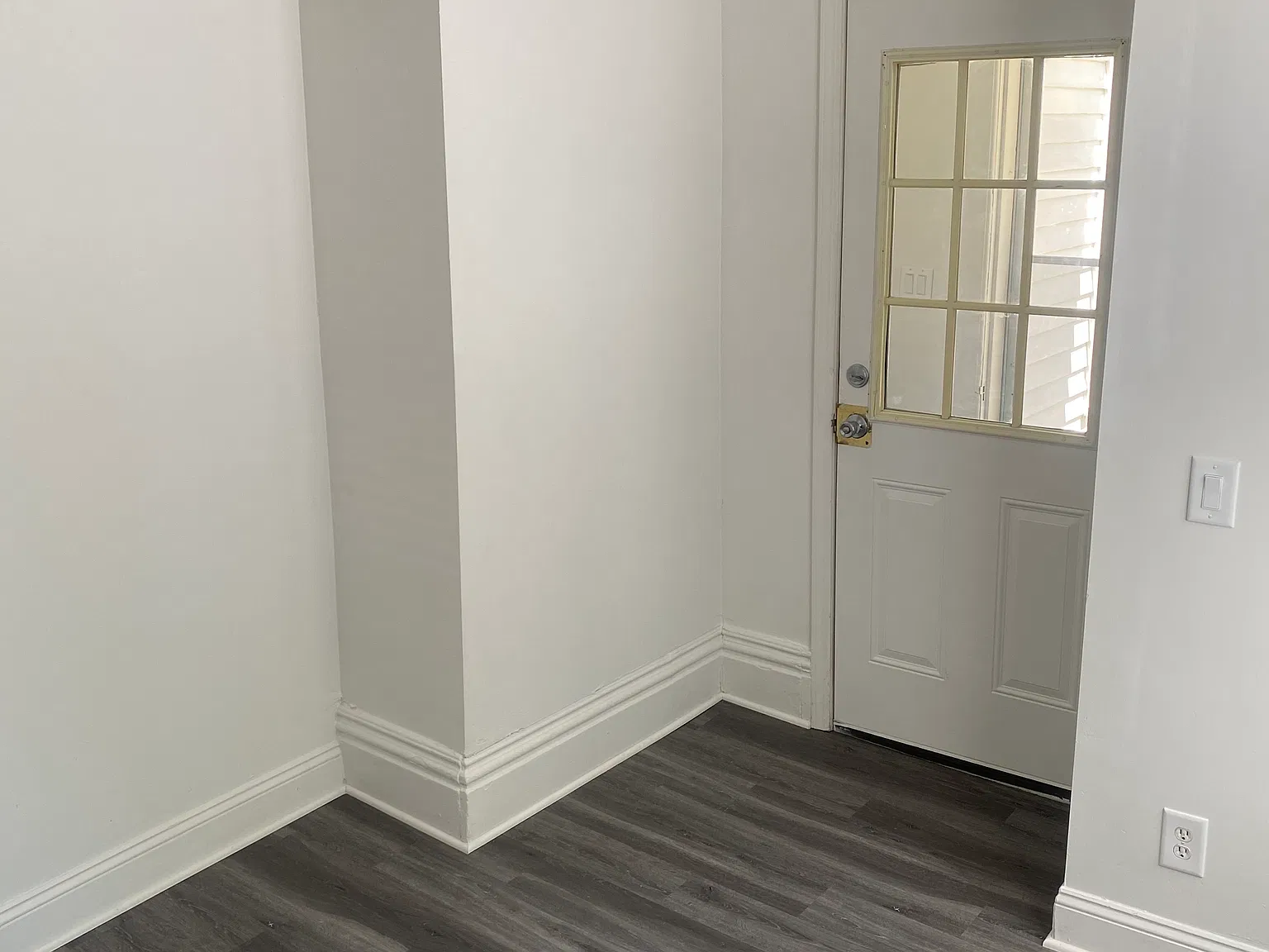 1 bed, 350 sqft, $575 — Photo 2