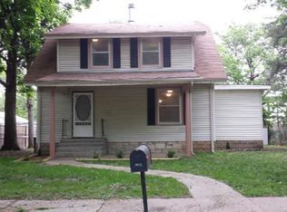 1412 E 4th Ave, Winfield, KS 67156