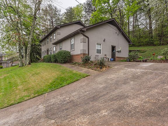 3rd image of 434 English Oaks Dr