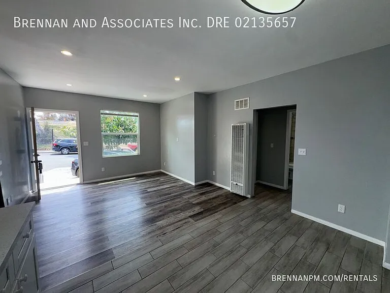 1742 Kearney Ave — Photo 25