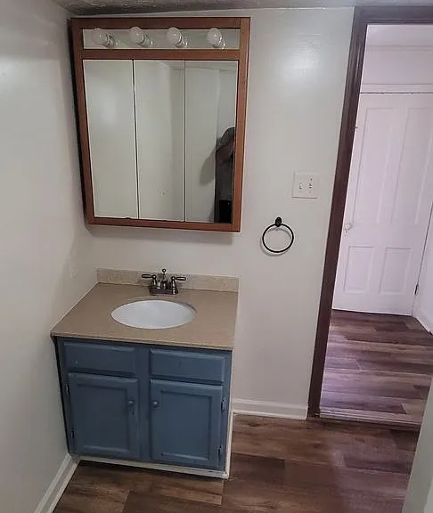 617 Center St — Photo 6