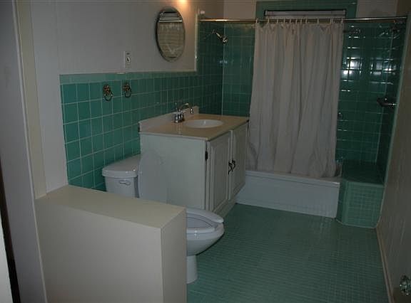 2nd image of 408 E Mulberry Ave