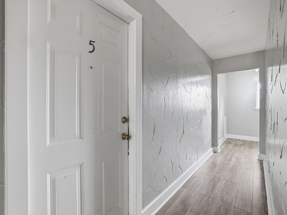 1st image of 2313 N Fitzhugh Ave APT 1
