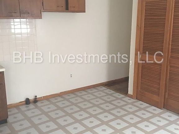 2nd image of 4312 E 18th St