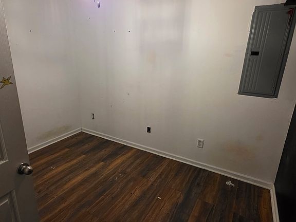 5th image of 1309 E Irvine St