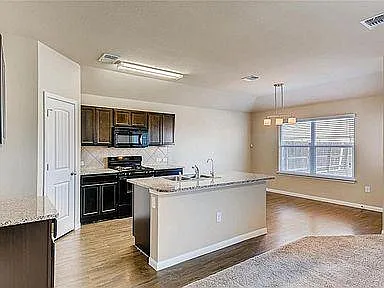 415 Camellia Dr — Photo 18