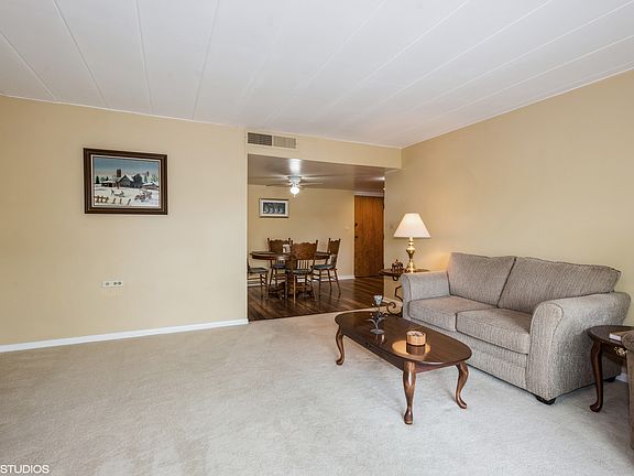 4th image of 5540 Walnut Ave APT 21C