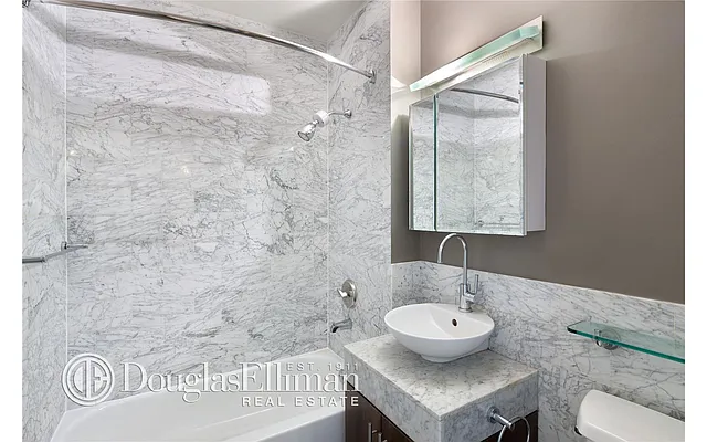 Rented by Douglas Elliman | media 38