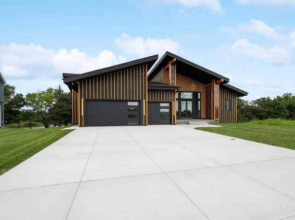 18663 Ogden Cir NW, Elk River, MN 55330