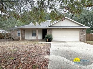 5558 Pine Ridge Dr, Milton, FL 32570