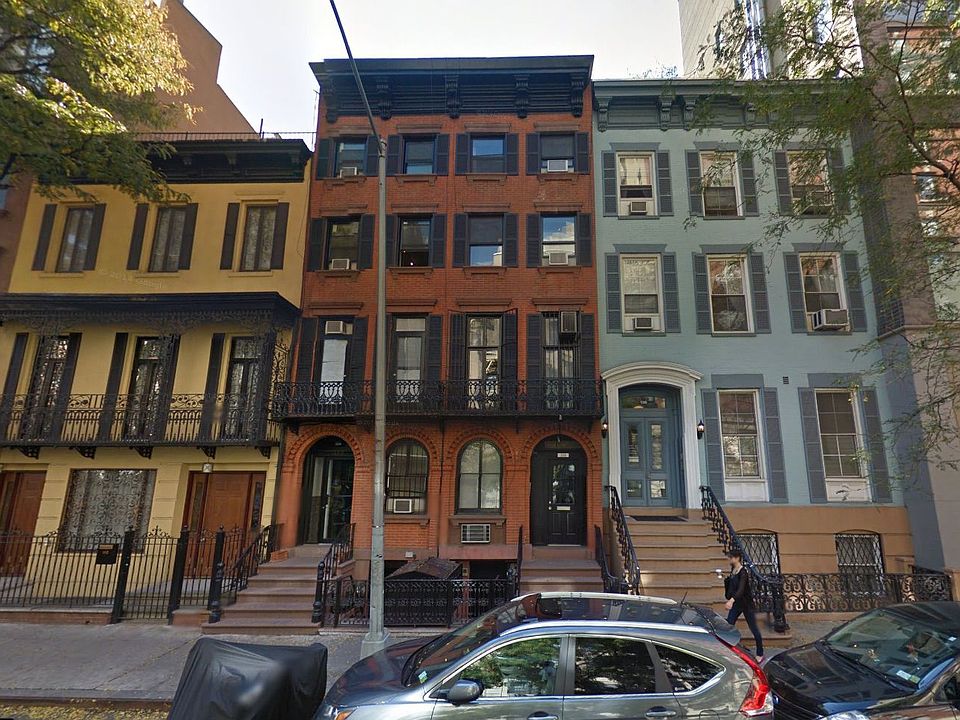1st image of 140 E 30th St