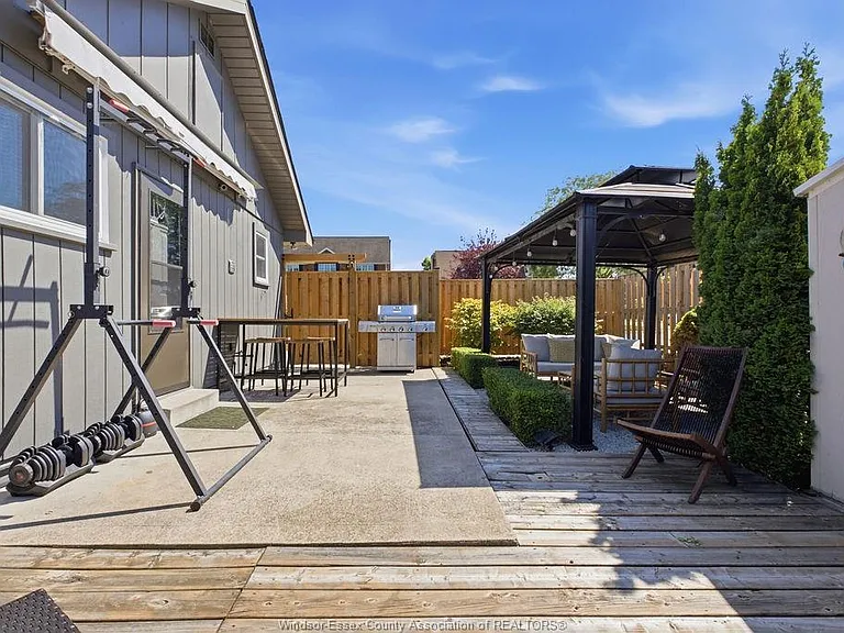395 Brighton Rd — Photo 23