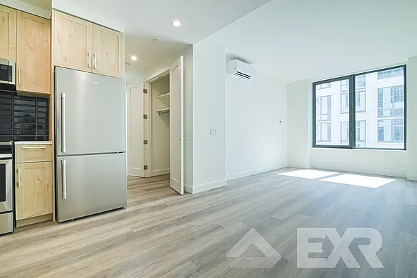 Rented by EXR | media 2