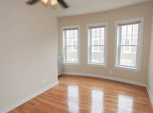 2002 W Foster Ave #2, Chicago, IL 60625