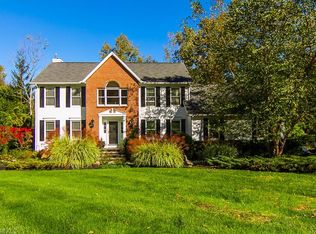 8360 Kinsman Rd, Novelty, OH 44072