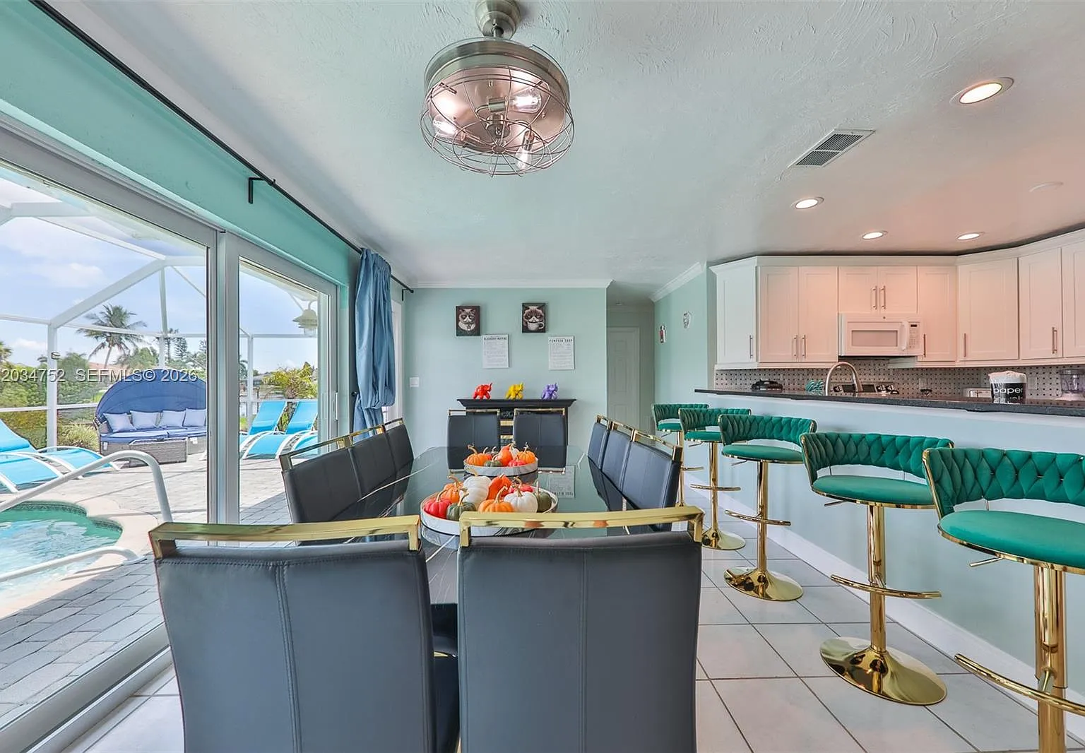 4 bed, 2.0 bath, $4,500 — Photo 3