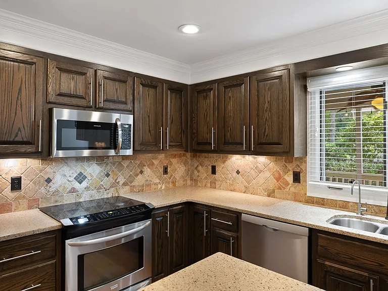 501 Asbury Ct — Photo 12