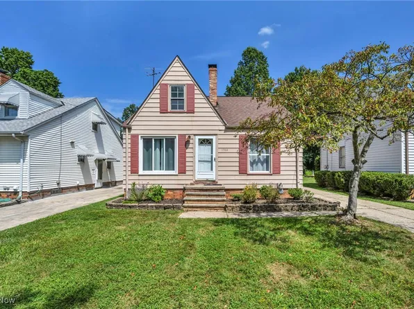 11568 Woodview Blvd, Parma Heights, OH 44130