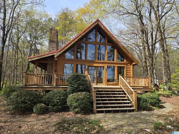 545 Wood River Ln, Talladega, AL 35160