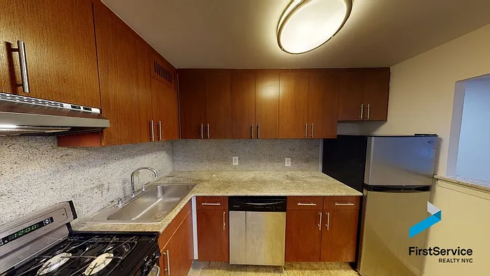 Rented by FirstService Realty (legacy) | media 4