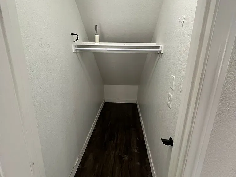 9401 Yellowshale St — Photo 19