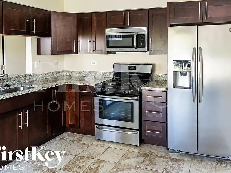 2406 Aspen Dr — Photo 5