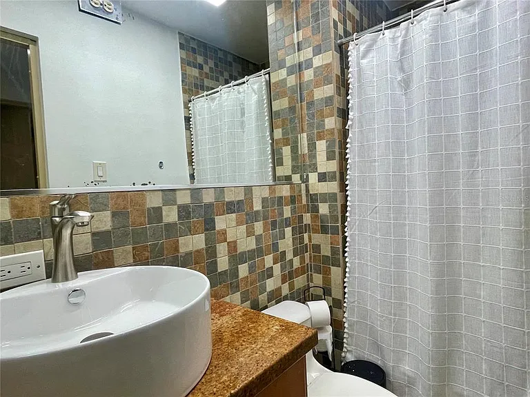Luciano 1124 Ashford Avenue #6A — Photo 15